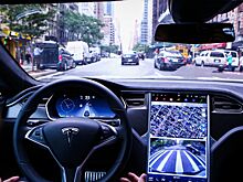 Что произойдет, если выйти из едущей на автопилоте Tesla?