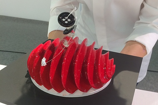 Челябинский кондитер выбрал самые умопомрачительные десерты планеты на чемпионате в Париже