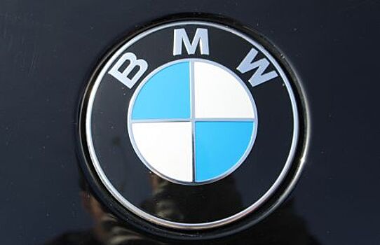 BMW отзывает более 257 машин из-за проблем с камерой заднего вида