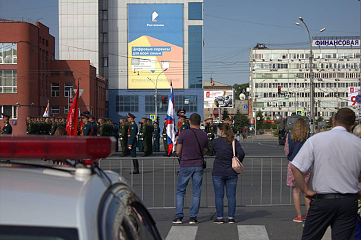 На Парад Победы в Новосибирске пустят только с ковид-справкой