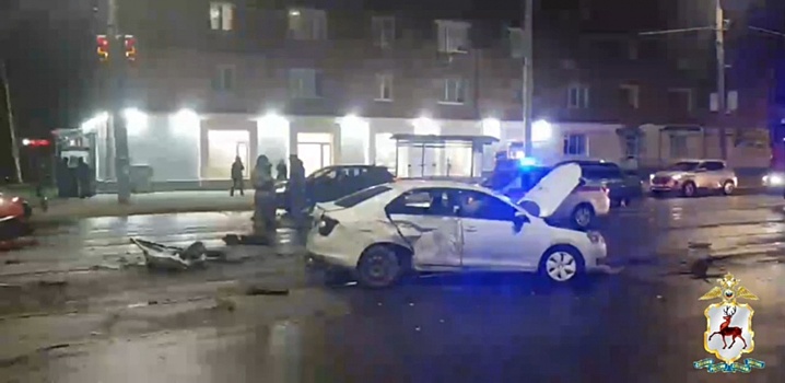 Четыре человека пострадали в массовом ДТП в Нижнем Новгороде