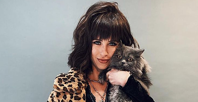 Мирослава Карпович вышла на сцену с детьми Прилучного