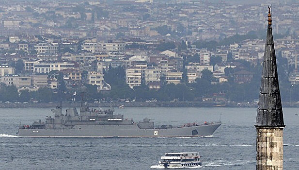 Число кораблей ВМФ в Средиземном море увеличилась до 15