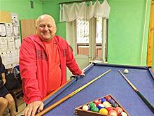 В самарской "Искре-2" пенсионеры занимаются спортом и творчеством