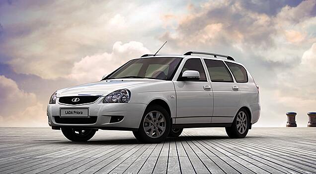 Названы самые популярные российские авто с пробегом по итогам ноября