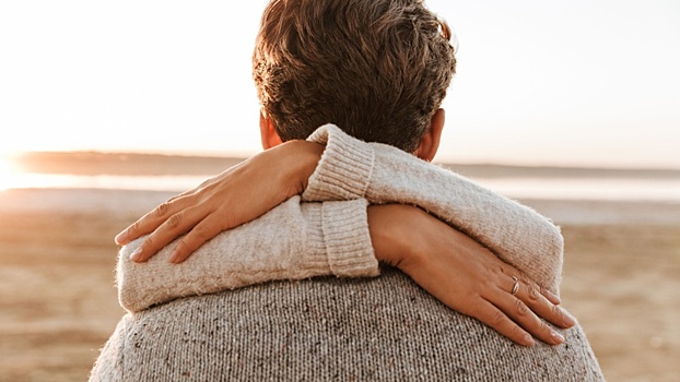 Какие эмоции проявление любви к другим вызывает в людях