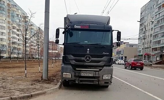 Казанские перевозчики попросили помощи в борьбе с автохамами — водителями большегрузов
