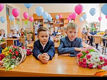 В Уфе маму первоклассника попросили вернуть подаренный портфель с канцелярией