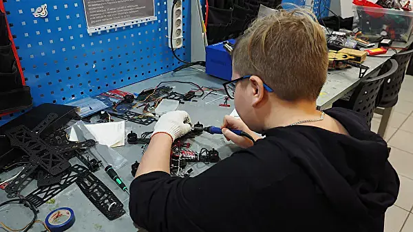 Во Владивостоке открылся детский технопарк "Кванториум"