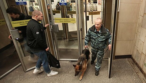 СК объяснил сбой первой бомбы в метро Петербурга в 2017