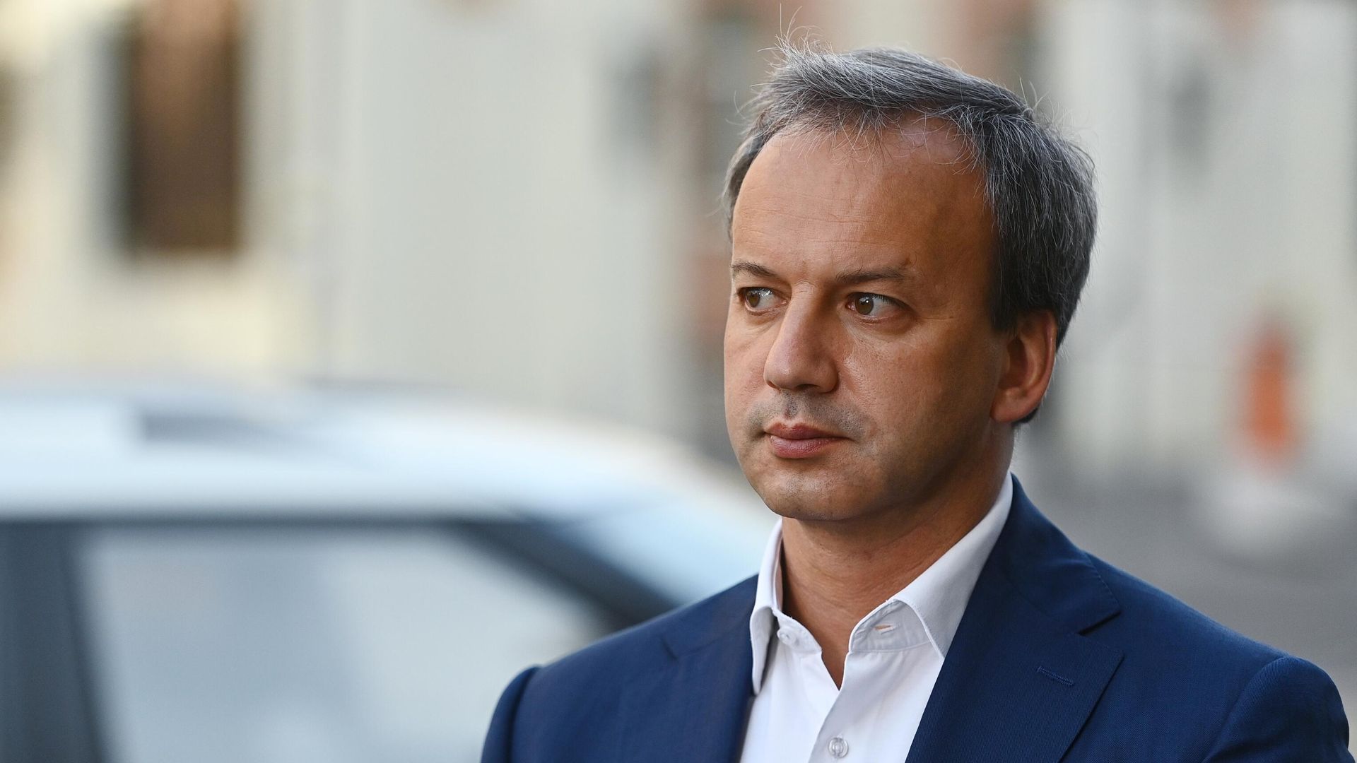 Аркадий Дворкович приостановил свои полномочия президента ФИДЕ. Ранее Евросоюз ввел против него санкции.