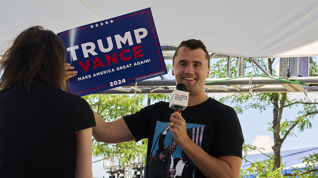 Захарова обвинила The Washington Post в двойных стандартах