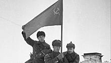 Буденовку придумал не Буденный: откуда большевики взяли символы социализма