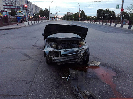 Проехала на красный: в Самаре произошло ДТП с пятью пострадавшими