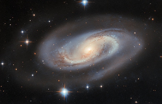 Обнаружена крупнейшая черная дыра весом 36 млрд солнечных масс