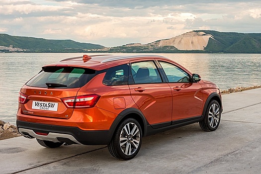 В РФ продают новую Lada Vesta 2021 года