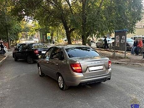 В Самаре за сутки под колесами авто пострадали двое несовершеннолетних