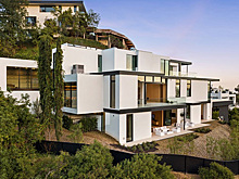 Ариана Гранде купила дом с семью ванными и сэкономила