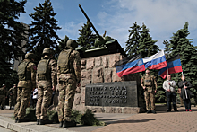 В Донецке военнослужащие ЦВО приняли участие  в торжественном митинге, посвященном 79-й годовщине Победы  в Великой Отечественной войне