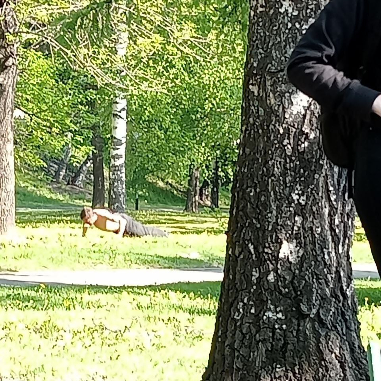 отлизал : жители кузбасского города забили тревогу из-за  уличного извращенца - Рамблер/женский