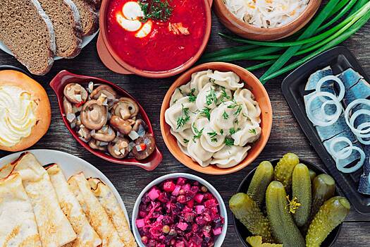 Козуля, хреновина, копальхен. Самые необычные блюда народов России поражают туристов. Как их готовят?