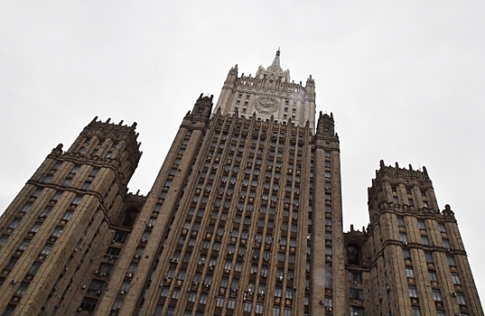 МИД РФ: Москва не советует проверять ее готовность к ответу на призывы Макрона