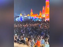 Самое жаркое место: Фестиваль льда и снега в Харбине привлекает тысячи туристов, несмотря на погоду