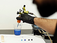 Бывший парень похитил девушку и сделал на ее лице татуировку со своим именем