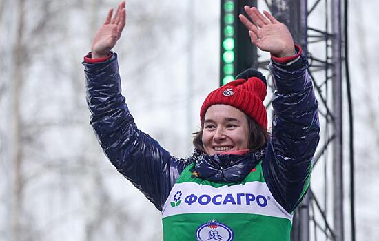 Дарья Непряева заняла 8-е место в масс-старте на 5 км на "Тур де Ски"