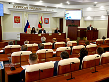 Комитет Курской облдумы выслушал отчет врио министра ЖКХ Мулевина