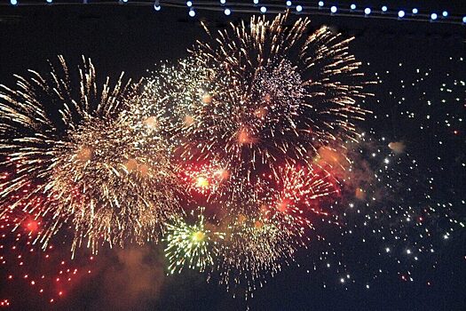 Россиянин из Латвии рассказал о запрете праздновать Новый год по московскому времени