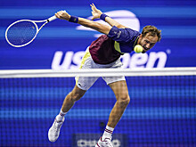 Медведев пошутил над Джоковичем после поражения в финале US Open