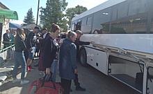 Новый автобус подарил губернатор Травников Кыштовскому району