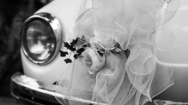 В Самаре 11 водителей свадебного кортежа привлекли к административной ответственности