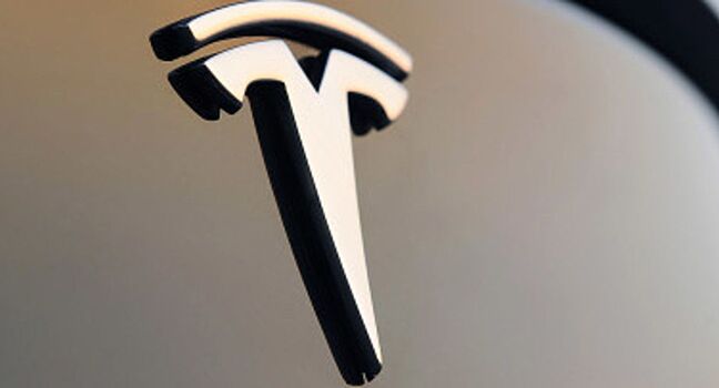 Автобренд Tesla вводит новые ограничения для своих клиентов
