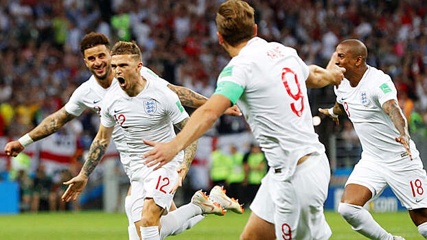 Защитник сборной Англии Чилуэлл сделал 3 ассиста к 25-й минуте игры с Черногорией