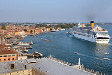 ЮНЕСКО пригрозила Венеции включением ее объектов в "черный список"