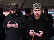 Рамзан Кадыров появился на публике с тростью