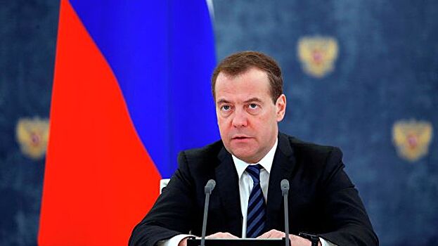 Медведев пообещал упростить выдачу гражданства иностранным выпускникам