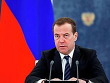 Медведев пообещал упростить выдачу гражданства иностранным выпускникам