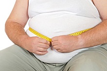 Ученые назвали причину, по которой люди в возрасте набирают лишний вес