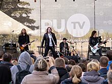 На территории Курского электроаппаратного завода прошёл концерт «Музыка в цехах»