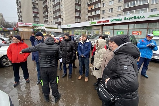 Глава управы провела субботний обод по 5-й улице Соколиной Горы