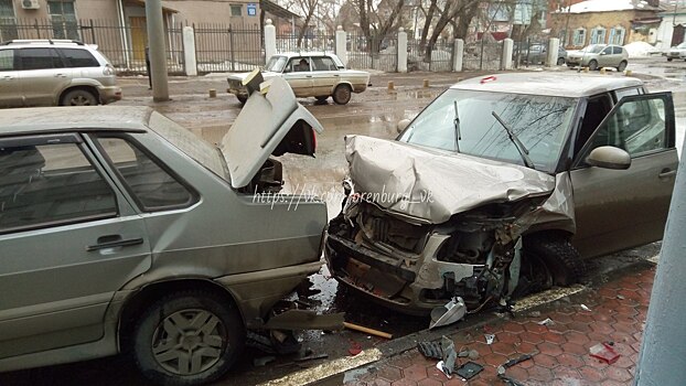 На Комсомольской в Оренбурге ДТП с пьяным водителем