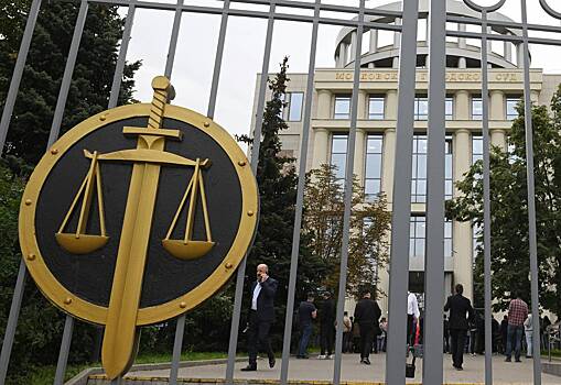 Суд отказался закрыть дело «умершего» «крабового короля» Олега Кана