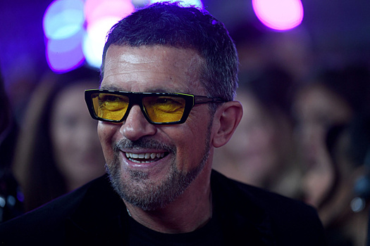 «Надеюсь, он не болен?»: резко изменившийся Антонио Бандерас расстроил фанатов своим видом