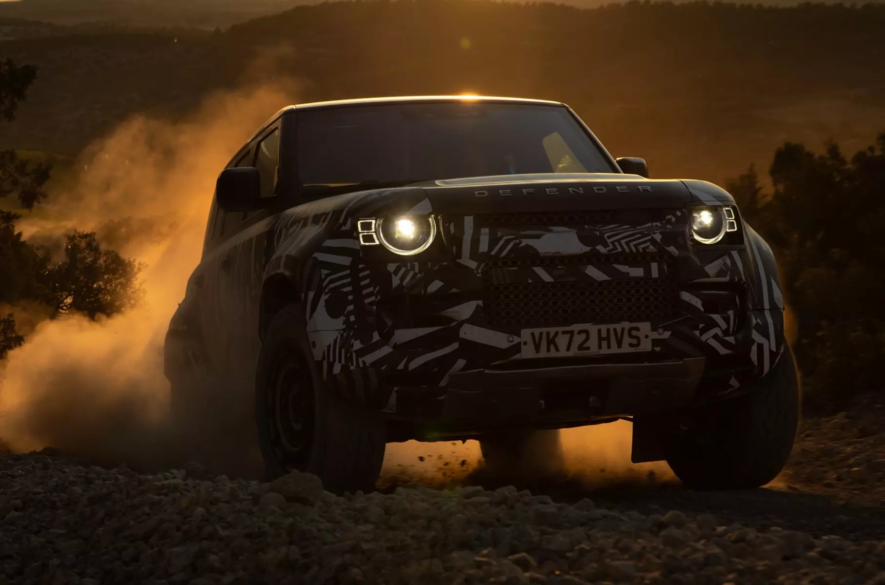 Видео: Land Rover показал внедорожные возможности самого мощного Defender
