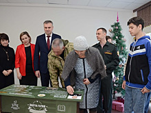 В школе №79 в Оренбурге открыли «Парту Героя» в честь Рафаэля Ахметова