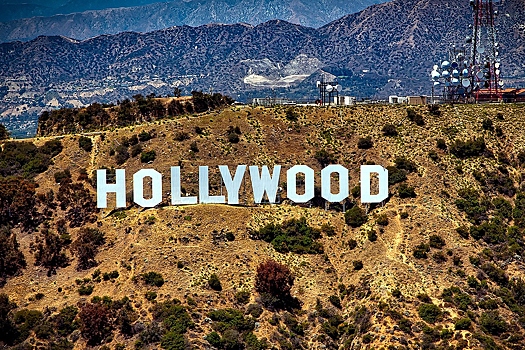 Знаменитой надписи Hollywood - 95 лет