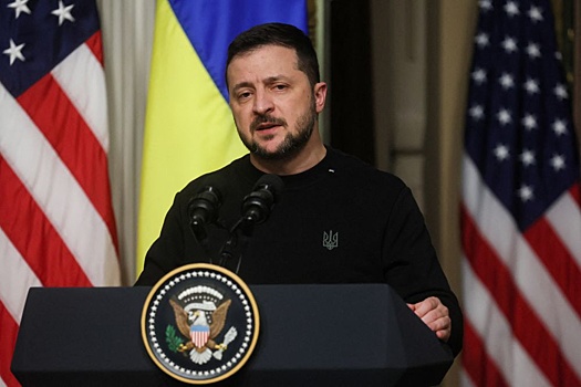 Сенатор США Шмитт сравнил речь Зеленского в конгрессе со старым хламом